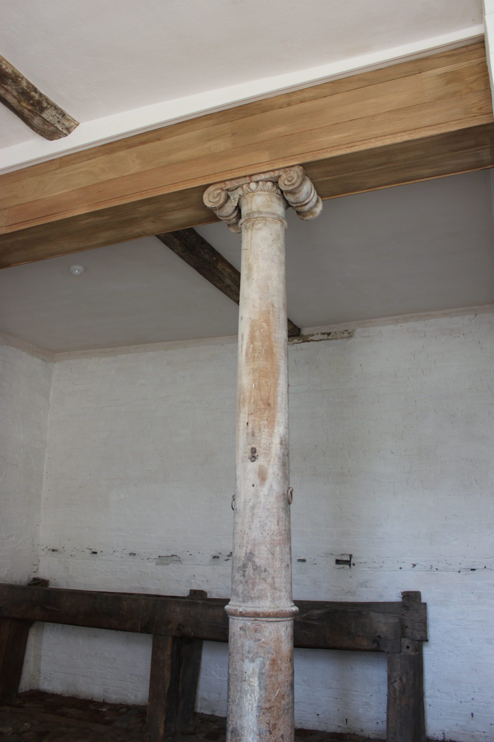 Lime Plaster To Walls & Ceilings