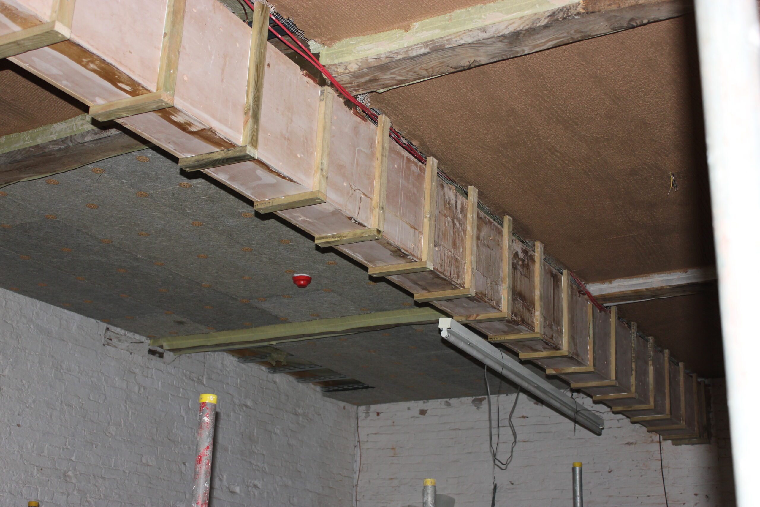 Lime Plaster To Walls & Ceilings