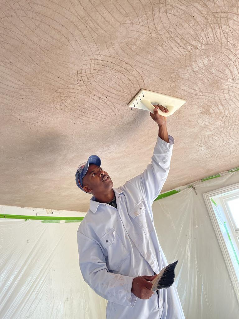 Lime Plaster To Walls & Ceilings